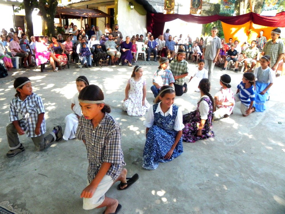 Danza de ninos de la tribu de Isacar